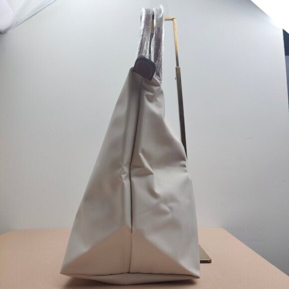 Longchamp Le Pliage White Tote - Picture 4 of 9